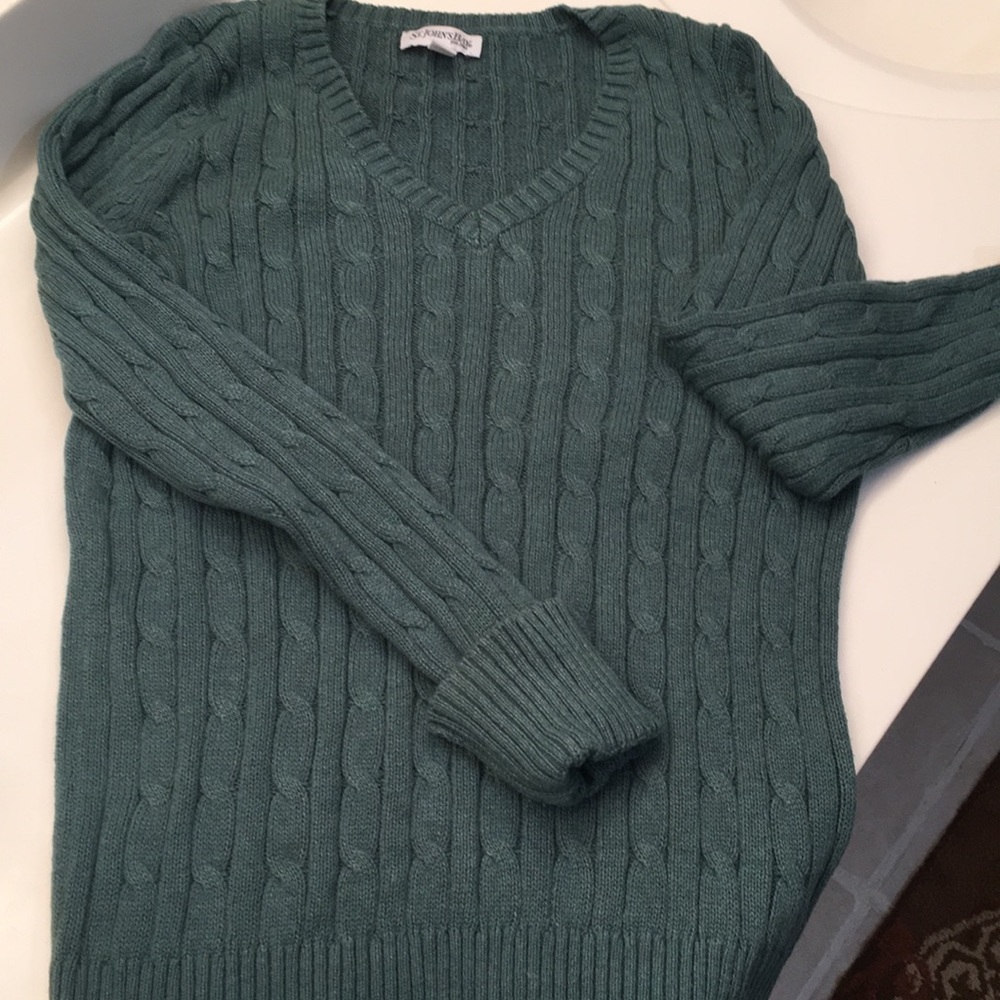 V neck sweater